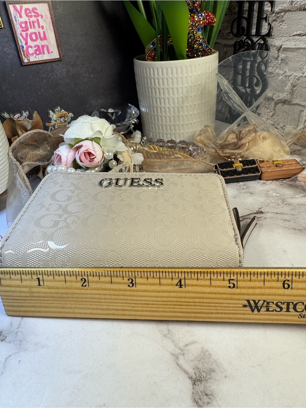 Guess Wallet - Picture 9 of 9